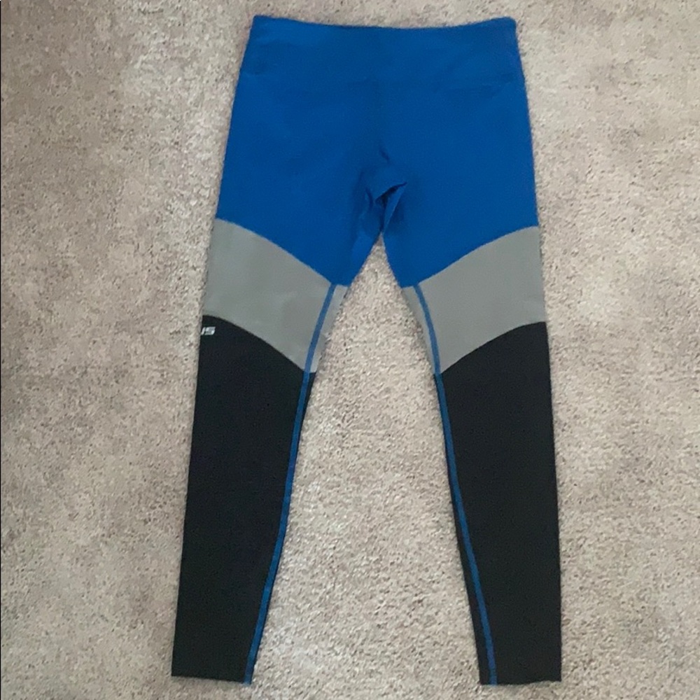 Virus Performance workout tights
